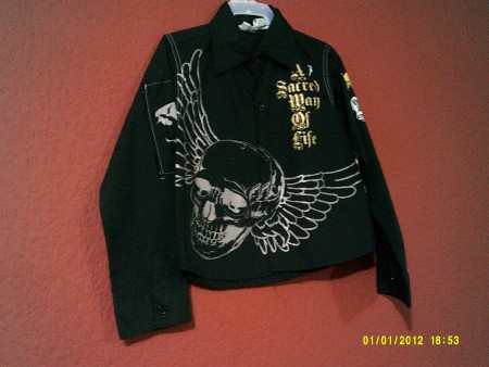 Camisa para niño marca Chams talla 3 años 80 pesos.